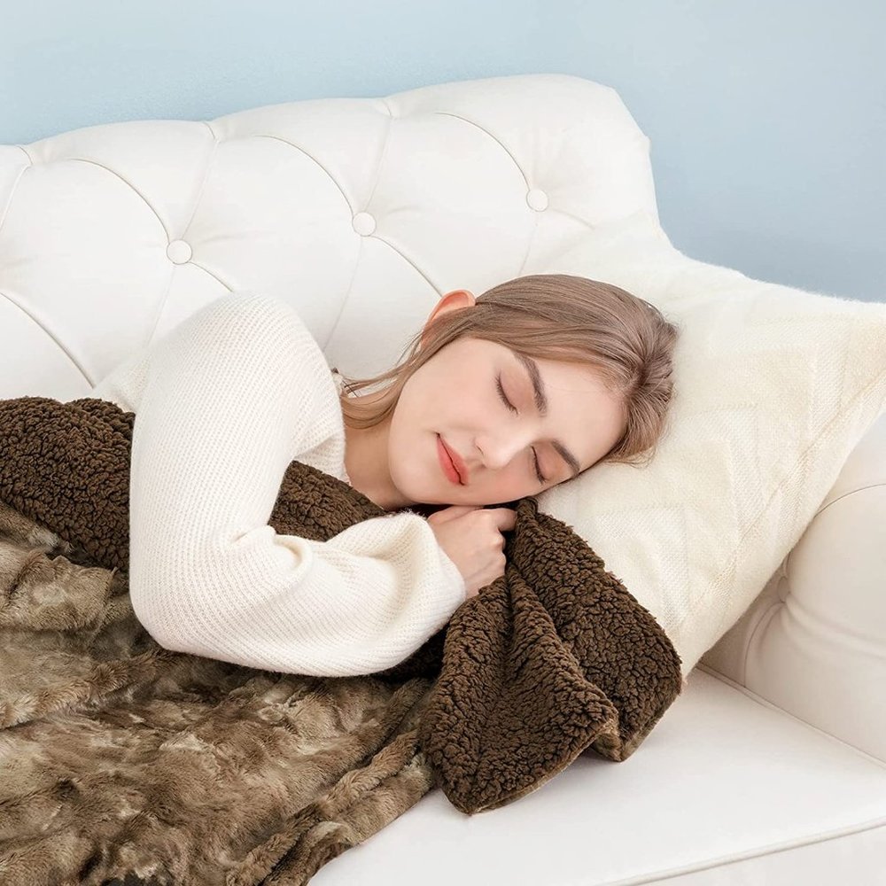 New Faux Fur Throw Blanket for Couch, Tie-Dye Reversible Fuzzy Blankets, 50x60 I - Picture 5 of 5